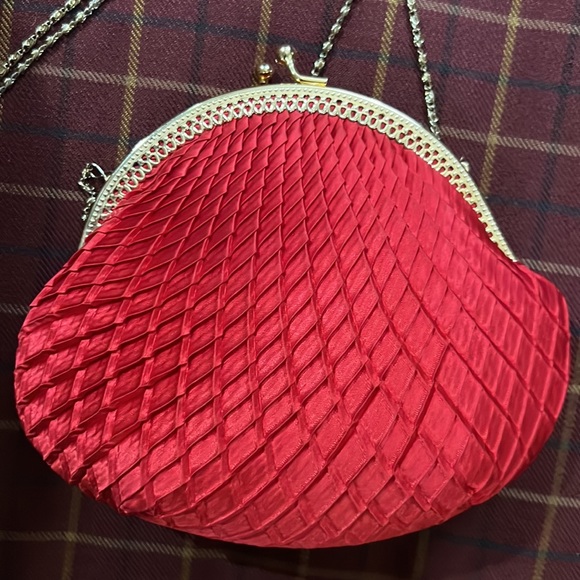 VINTAGE CLAIRES RED EVENING BAG - Picture 2 of 7